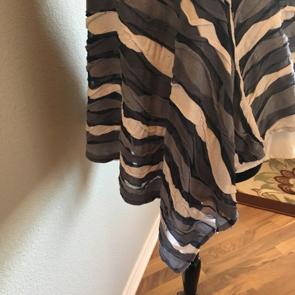 Cutest Cardigan by Emma G 💗 - Picture 3 of 4